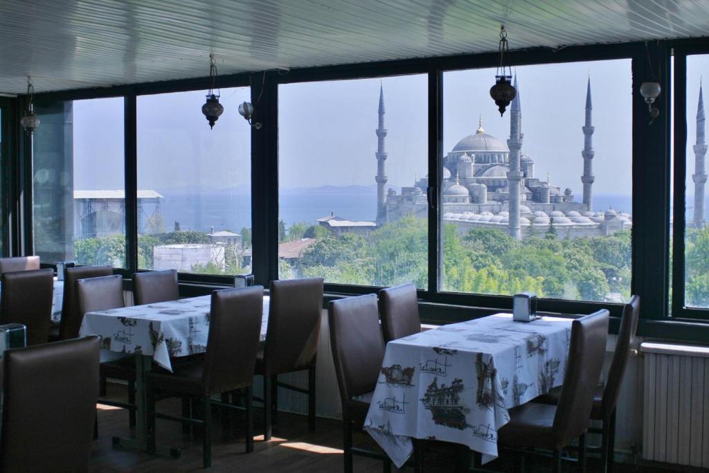 Esra Sultan Petrol Hotel Istambul Quarto foto
