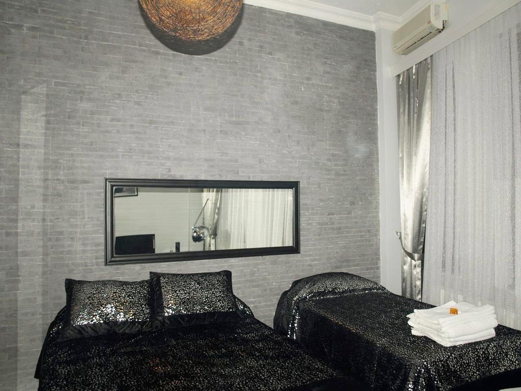 Esra Sultan Petrol Hotel Istambul Exterior foto