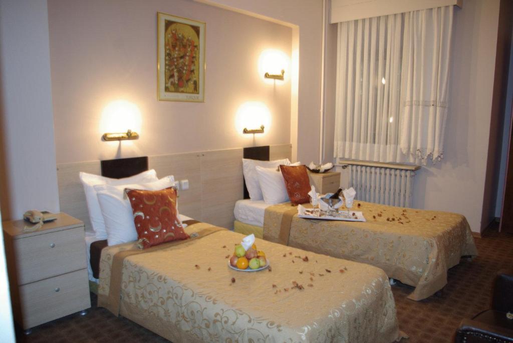 Esra Sultan Petrol Hotel Istambul Exterior foto